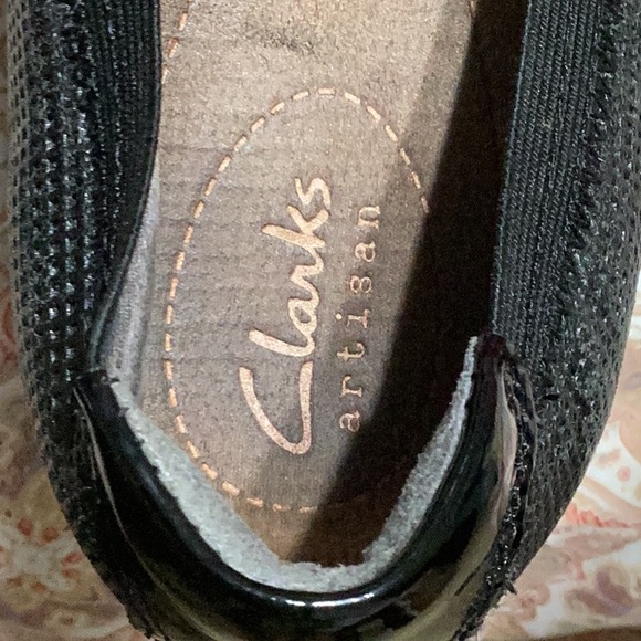 Claire’s Artisan Loafers/Wedges, black, & size 7. - Picture 7 of 7